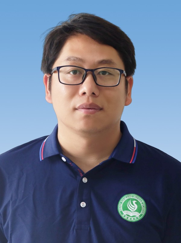 肖遥　语文教师