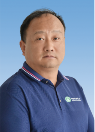 张付强  高中部教务处主任兼高三年级主任