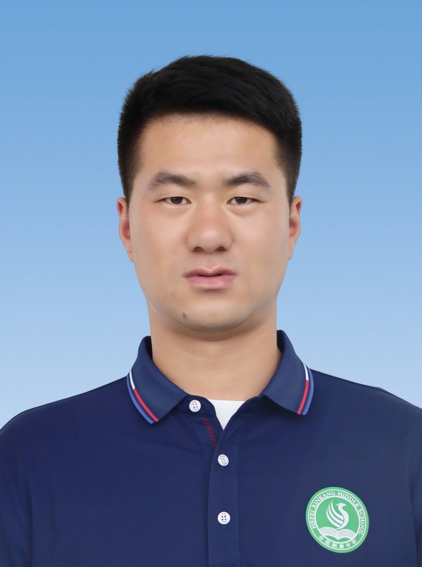 李瑞   体育教师